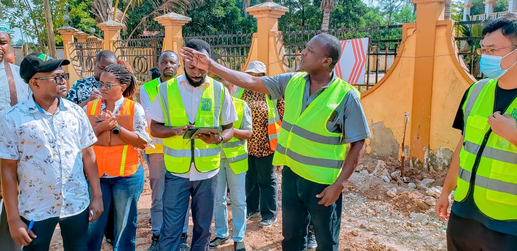 TIMU YA DMDP II YAHIMIZA KASI UJENZI WA BARABARA KINONDONI