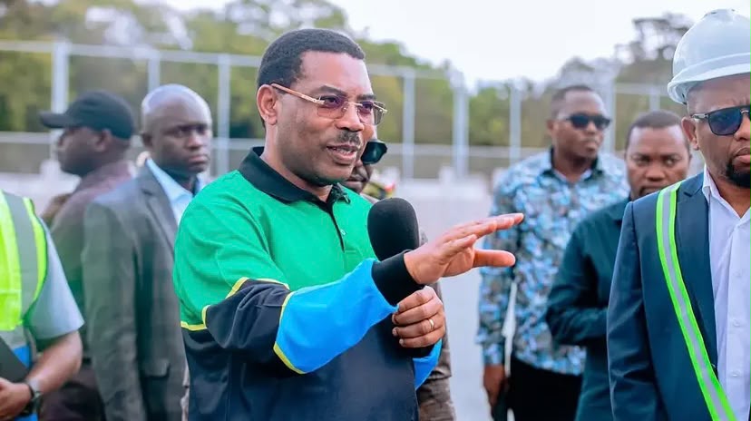 WAZIRI MKUU AHIMIZA KASI UJENZI WA VIWANJA VYA FARASI NA LEADERS KUELEKEA AFCON 2027.