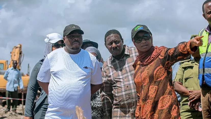 RC CHALAMILA AIPONGEZA KINONDONI KWA KUTEKELEZA ZOEZI LA USAFI NA UTUNZAJI WA MAZINGIRA